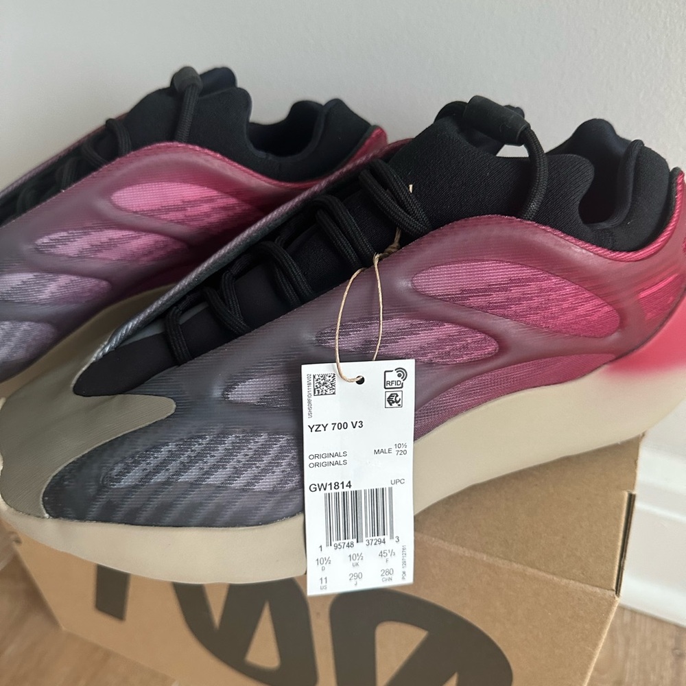 Authentic Men’s Yezzys